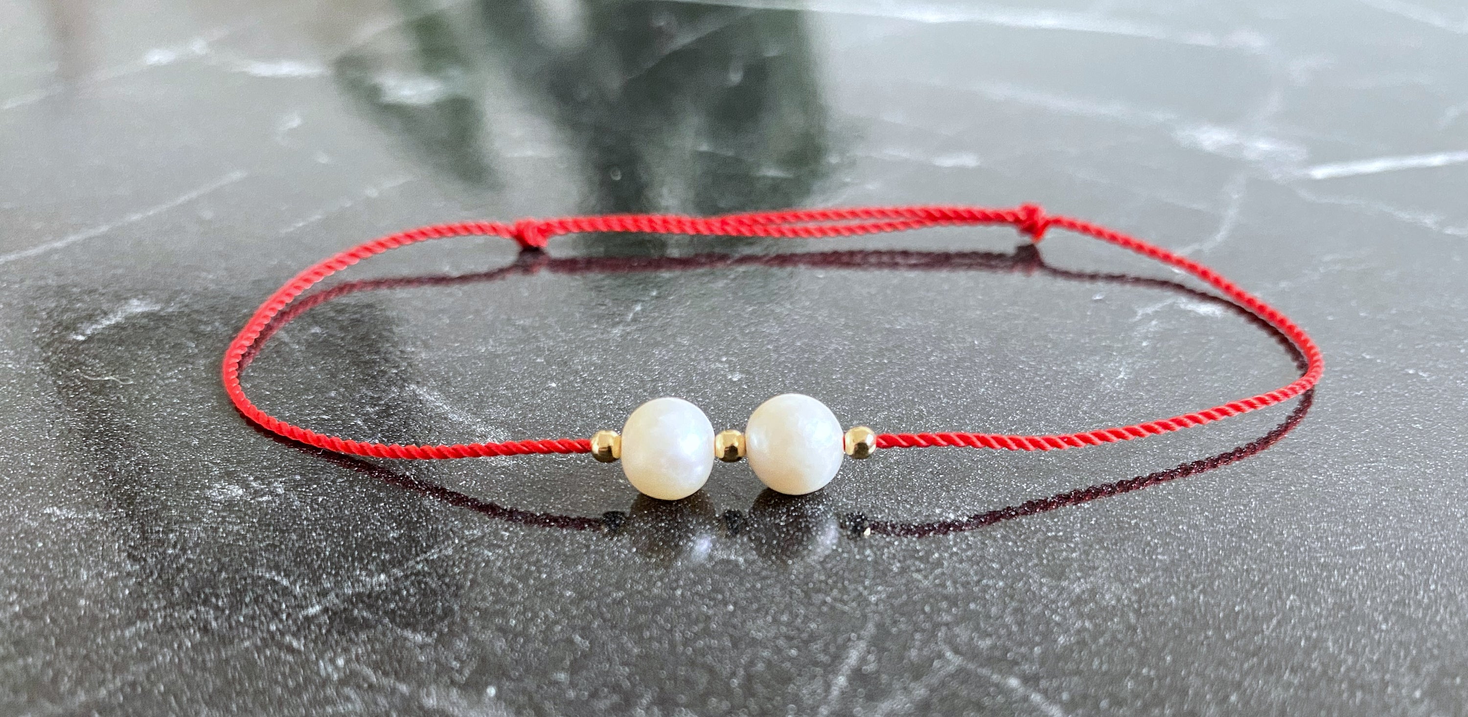 Fresh water round pearls bracelet