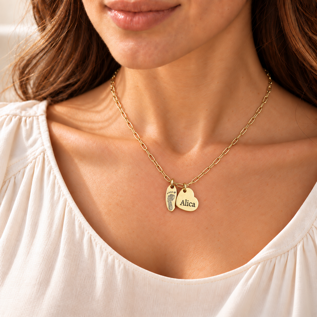 Necklace to celebrate newborn baby