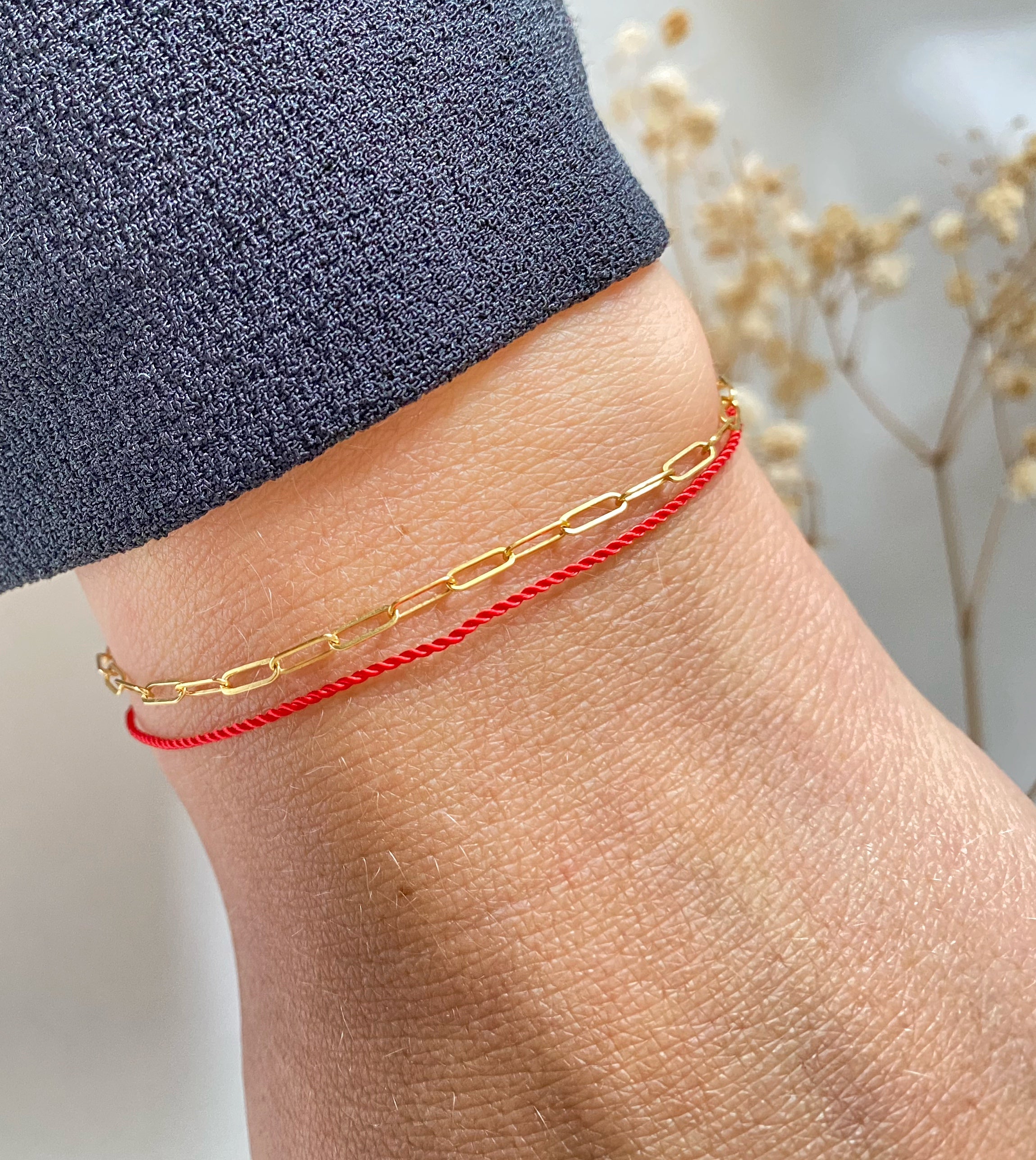 STRING AND PAPER CLIP CHAIN BRACELET